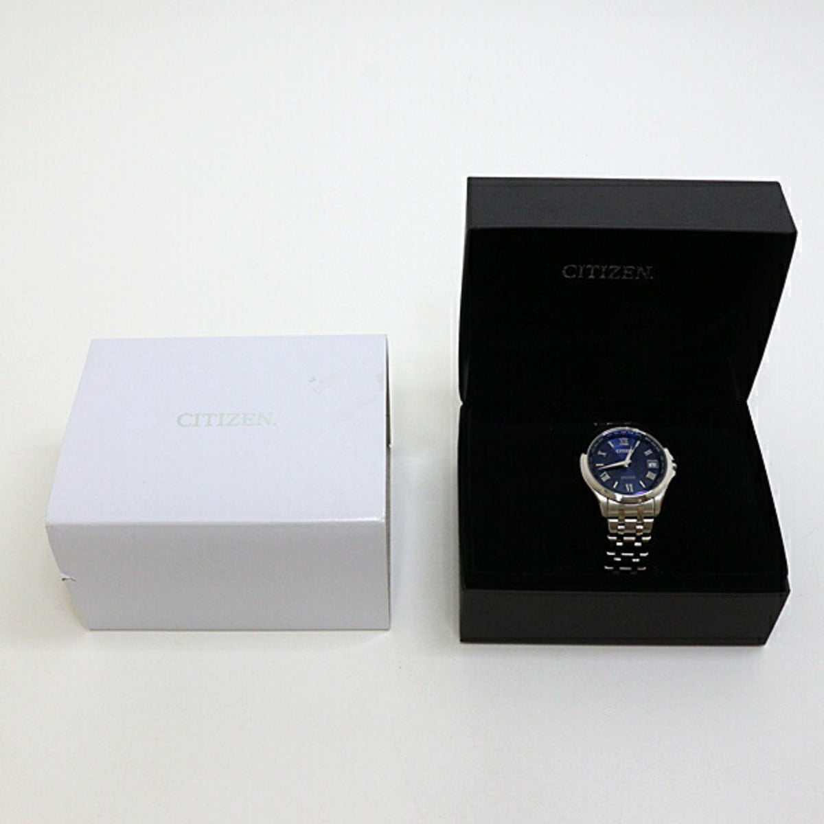 Pre-Owned CITIZEN Men's Watch Exceed CB1080-52L Light-Powered Eco-Drive Blue Dial (Like New)