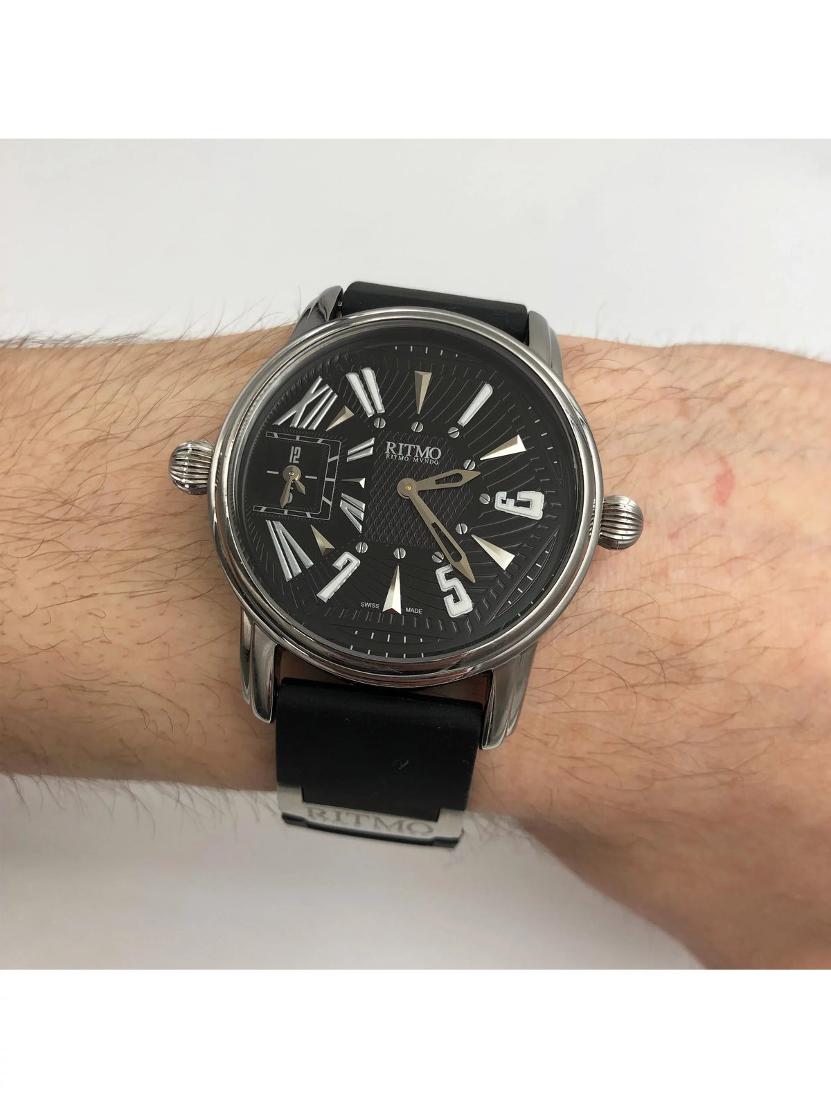 Pre-Owned Ritmo Mundo Black Forum Divina Dual Time Steel Rubber Swiss Quartz Watch 121 (Good)