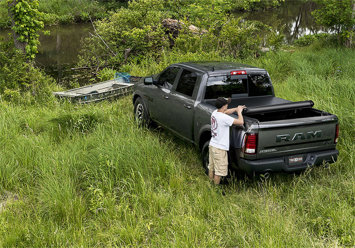 Truxedo Deuce Hybrid Truck Bed Tonneau Cover | 771201 | Compatible with 2007-2013 Chevy/GMC Silverado/Sierra 1500, 2007-14 2500/3500Hd W/Track System 6' 7" Bed (78.7")